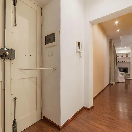 Castro Pretorio & Sallustiano Lovely Flat Rom